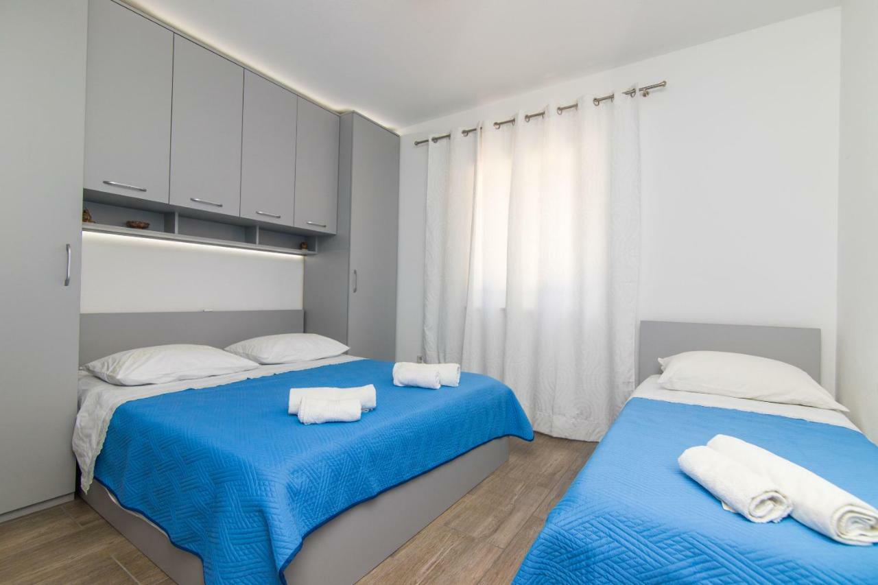 Apartments Jakov Mirca  Bagian luar foto