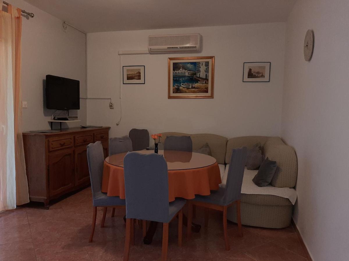 Apartments Jakov Mirca  Bagian luar foto